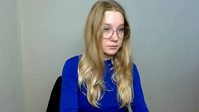 cindi hot online show from 11/17/25, 11:25