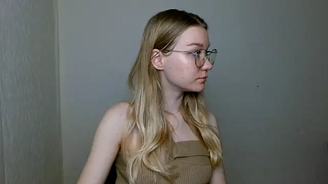 cindi hot online show from 12/01/25, 10:16