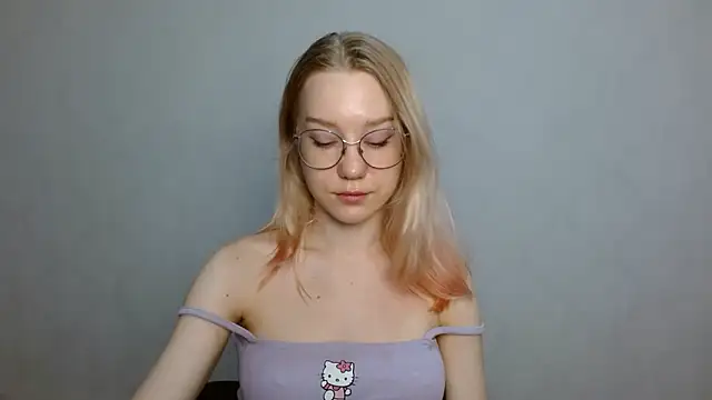 Snapshot of cindi_hot chatting on 01/24/25, 09:17 cindi hot online show from 01/24/25, 09:17