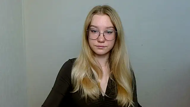 cindi hot online show from 11/14/25, 10:19