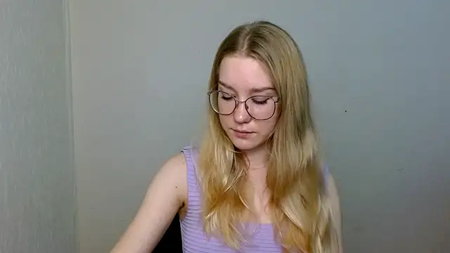 cindi hot online show from 11/25/25, 12:05