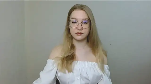 cindi hot online show from 04/23/26, 10:33