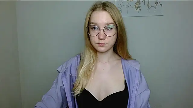 Snapshot of cindi_hot chatting on 11/01/25, 10:31 cindi hot online show from 11/01/25, 10:31