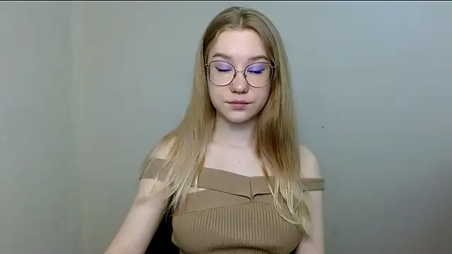 cindi hot online show from 04/22/26, 11:17
