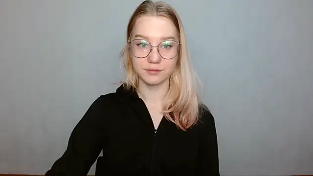 Snapshot of cindi_hot chatting on 02/09/25, 09:37 cindi hot online show from 02/09/25, 09:37