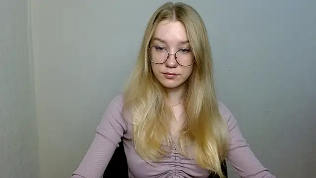 cindi hot online show from 11/10/25, 08:41