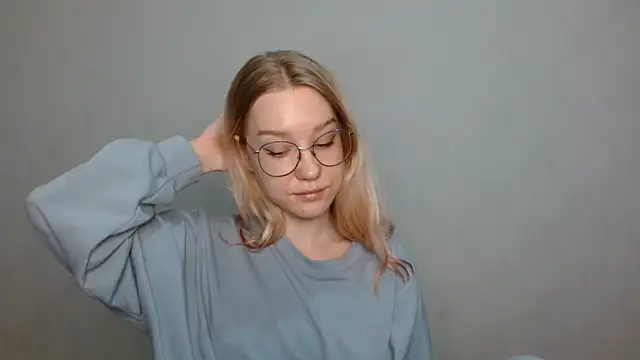 Snapshot of cindi_hot chatting on 01/31/25, 12:18 cindi hot online show from 01/31/25, 12:18