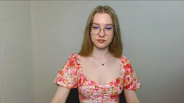 Snapshot of cindi_hot chatting on 07/17/26, 09:17 cindi hot online show from 07/17/26, 09:17