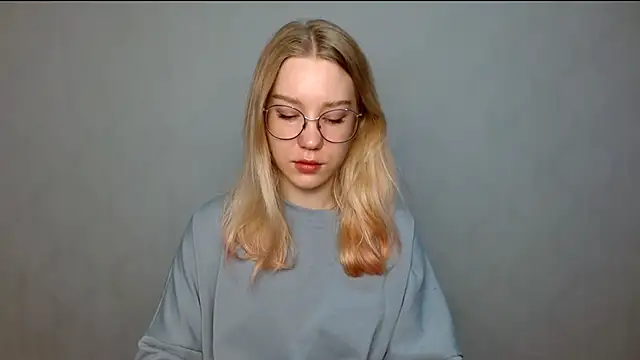 Snapshot of cindi_hot chatting on 02/25/25, 06:36 cindi hot online show from 02/25/25, 06:36