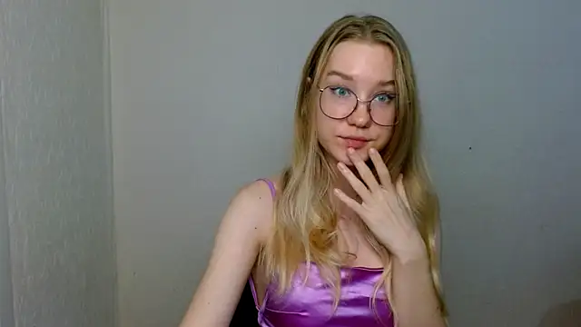 cindi hot online show from 11/30/25, 12:50