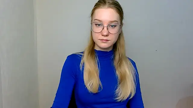 cindi hot online show from 12/17/25, 11:37