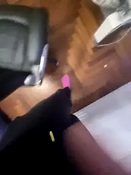 1ninefellababy online show from 12/17/25, 05:07