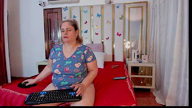 AnyelaGitanaMature online show from 02/03/26, 03:04