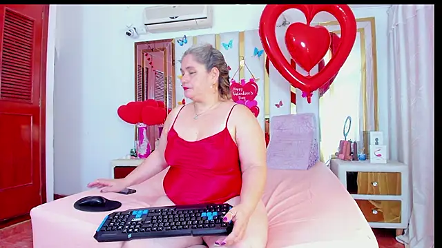 AnyelaGitanaMature online show from 02/13/26, 02:44