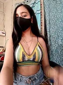 Snapshot of Parinaaz18 chatting on 03/04/25, 01:45 Parinaaz18 online show from 03/04/25, 01:45