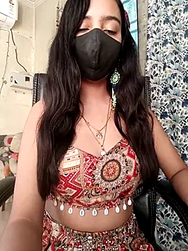 Snapshot of Parinaaz18 chatting on 04/16/26, 01:17 Parinaaz18 online show from 04/16/26, 01:17