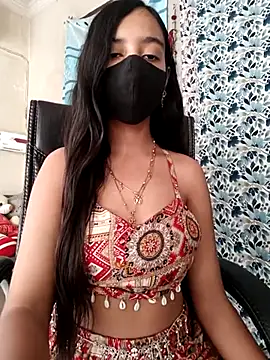 Snapshot of Parinaaz18 chatting on 09/24/25, 02:18 Parinaaz18 online show from 09/24/25, 02:18