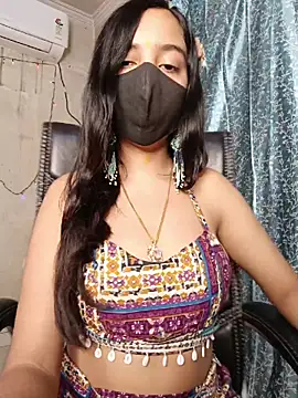 Snapshot of Parinaaz18 chatting on 05/11/26, 01:18 Parinaaz18 online show from 05/11/26, 01:18