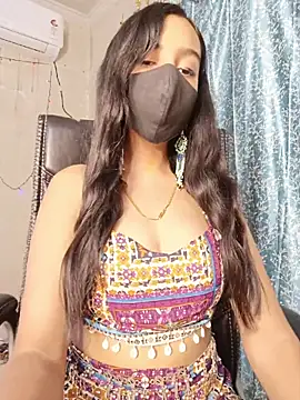 Snapshot of Parinaaz18 chatting on 05/04/26, 12:41 Parinaaz18 online show from 05/04/26, 12:41