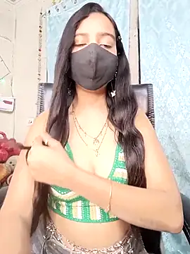 Snapshot of Parinaaz18 chatting on 03/05/26, 01:24 Parinaaz18 online show from 03/05/26, 01:24