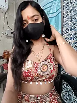 Snapshot of Parinaaz18 chatting on 03/19/26, 04:12 Parinaaz18 online show from 03/19/26, 04:12