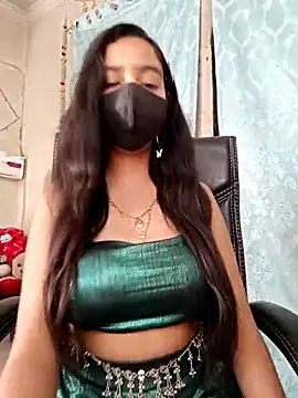 Snapshot of Parinaaz18 chatting on 03/02/26, 05:19 Parinaaz18 online show from 03/02/26, 05:19