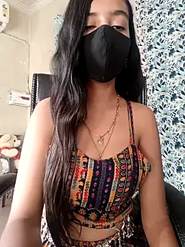 Snapshot of Parinaaz18 chatting on 09/25/25, 02:17 Parinaaz18 online show from 09/25/25, 02:17