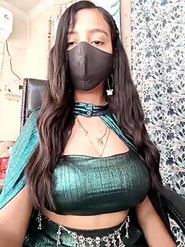 Snapshot of Parinaaz18 chatting on 04/01/26, 01:51 Parinaaz18 online show from 04/01/26, 01:51