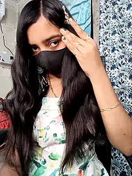 Snapshot of Parinaaz18 chatting on 04/07/26, 01:07 Parinaaz18 online show from 04/07/26, 01:07