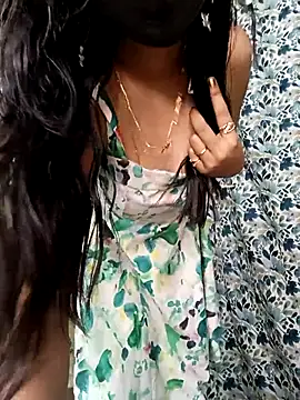 Snapshot of Parinaaz18 chatting on 04/04/26, 01:23 Parinaaz18 online show from 04/04/26, 01:23