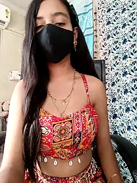 Snapshot of Parinaaz18 chatting on 09/15/25, 02:12 Parinaaz18 online show from 09/15/25, 02:12