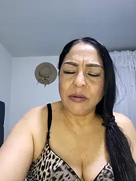 Gina Myers online show from 12/01/25, 01:06