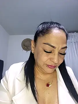 Gina Myers online show from 11/16/25, 01:43