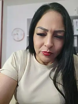 Snapshot of Gina_Myers chatting on 07/17/26, 03:48 Gina Myers online show from 07/17/26, 03:48