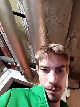 Snapshot of KidoXVII chatting on 10/15/25, 12:57 KidoXVII online show from 10/15/25, 12:57