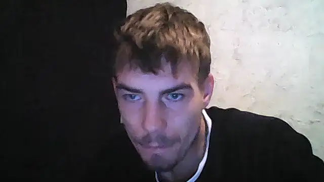 Snapshot of KidoXVII chatting on 10/06/25, 04:19 KidoXVII online show from 10/06/25, 04:19