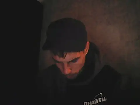 Snapshot of KidoXVII chatting on 10/02/25, 05:22 KidoXVII online show from 10/02/25, 05:22