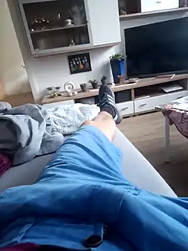 Snapshot of KidoXVII chatting on 09/30/25, 04:02 KidoXVII online show from 09/30/25, 04:02