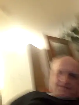 Milkasahne64 online show from 12/18/25, 07:50