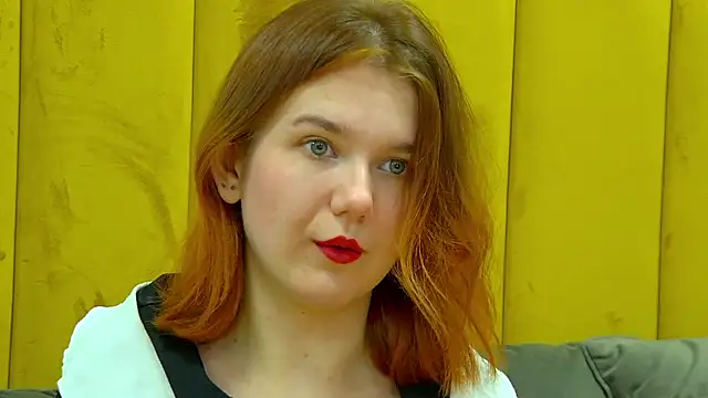 LessySmith online show from 11/28/25, 04:18