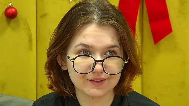 LessySmith online show from 12/20/25, 04:15