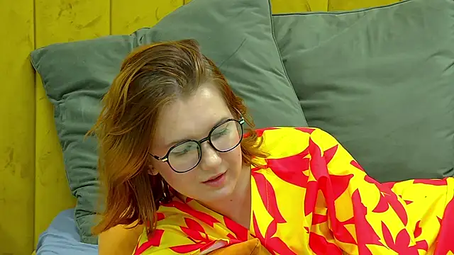 LessySmith online show from 09/21/25, 04:39