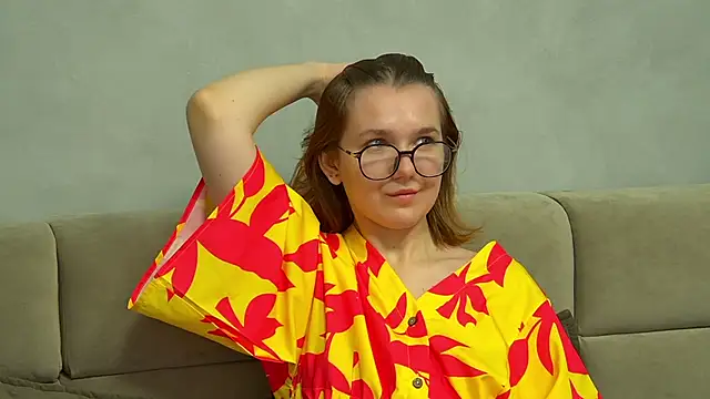 LessySmith online show from 11/16/25, 04:39