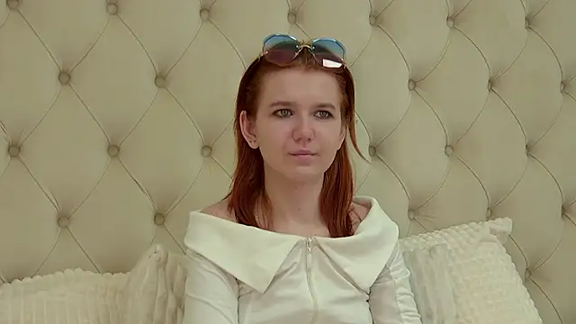 LessySmith online show from 03/18/25, 01:13