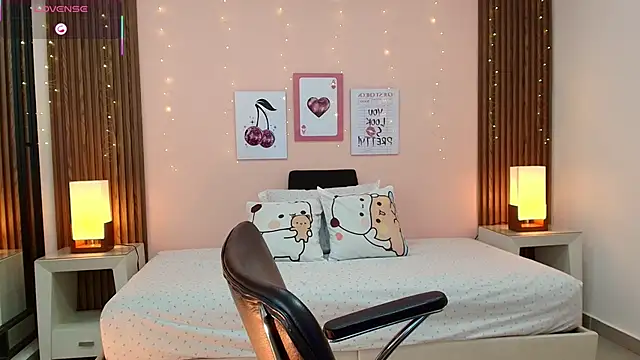 alina martinelli online show from 04/04/26, 12:12