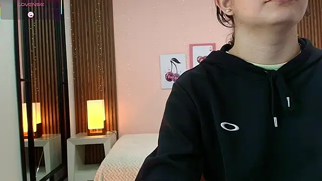 alina martinelli online show from 04/08/26, 11:44