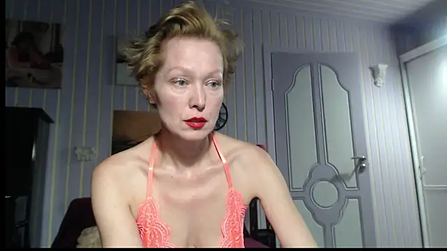 Snapshot of Marquise555 chatting on 09/22/25, 05:30 Marquise555 online show from 09/22/25, 05:30