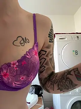 LenaSophie online show from 03/05/25, 12:00