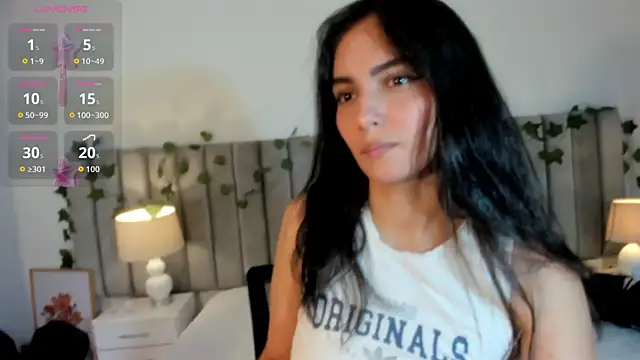 kareena basu online show from 03/26/26, 03:38