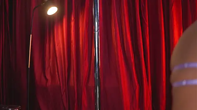 Evelyn Evyyy online show from 10/06/25, 06:19